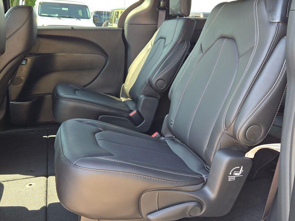 new 2026 Chrysler Pacifica car, priced at $37,450