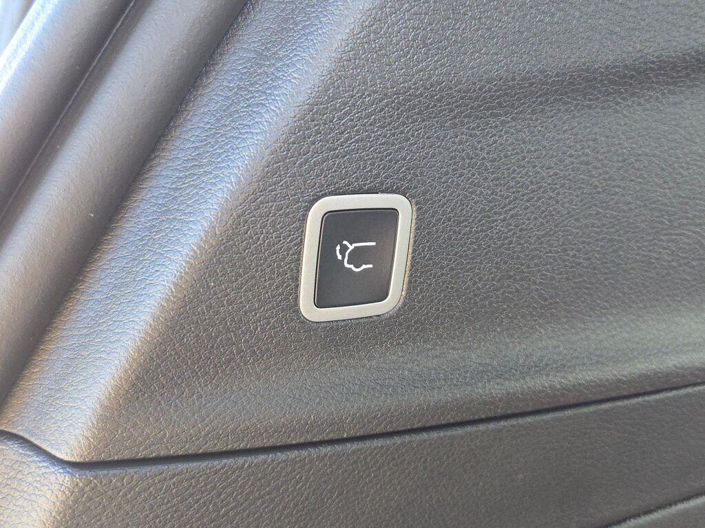 new 2026 Chrysler Pacifica car, priced at $37,450