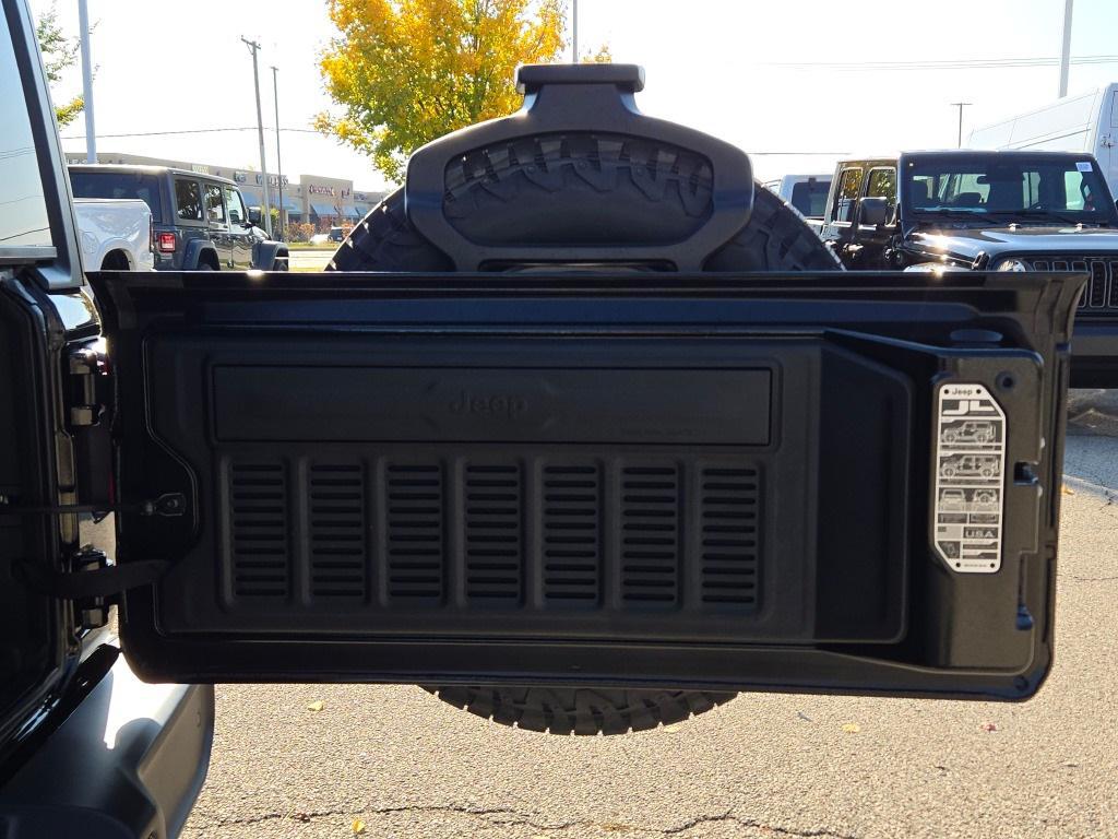 new 2026 Jeep Wrangler car, priced at $51,620