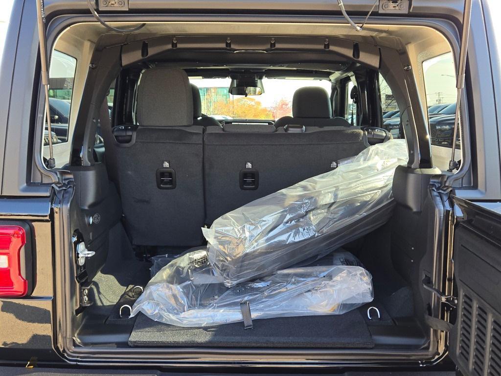 new 2026 Jeep Wrangler car, priced at $51,620