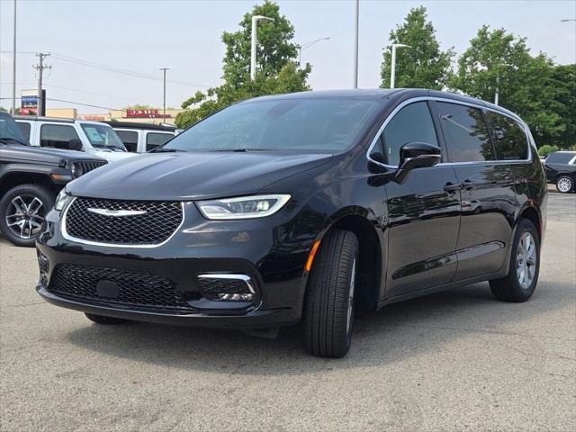 new 2025 Chrysler Pacifica car, priced at $43,098