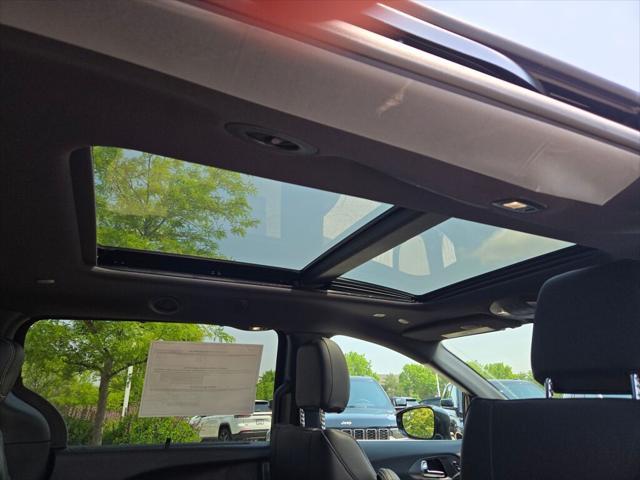 new 2025 Chrysler Pacifica car, priced at $43,098