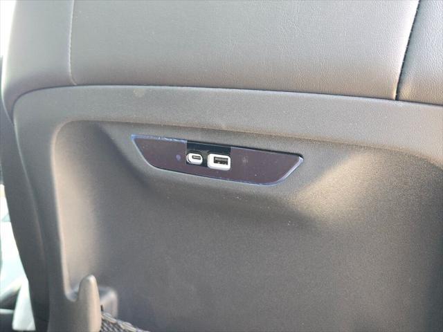 new 2025 Chrysler Pacifica car, priced at $43,098