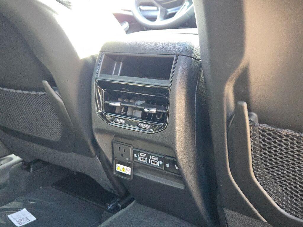 new 2025 Jeep Grand Cherokee car, priced at $44,685