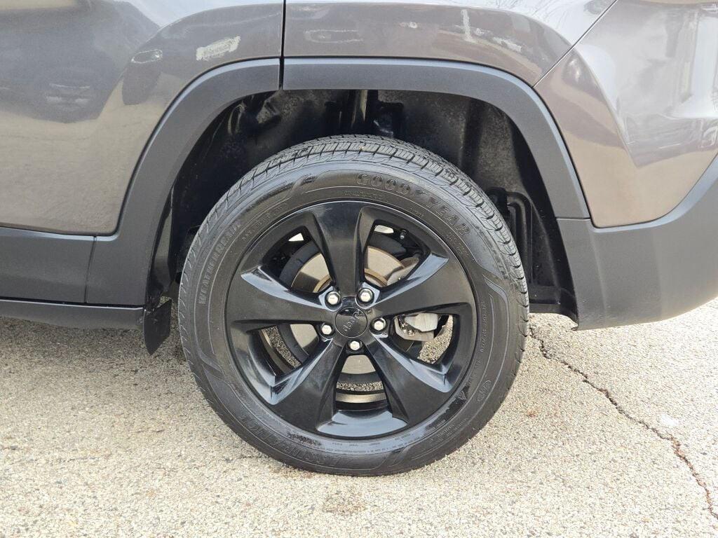 used 2017 Jeep Cherokee car, priced at $10,491