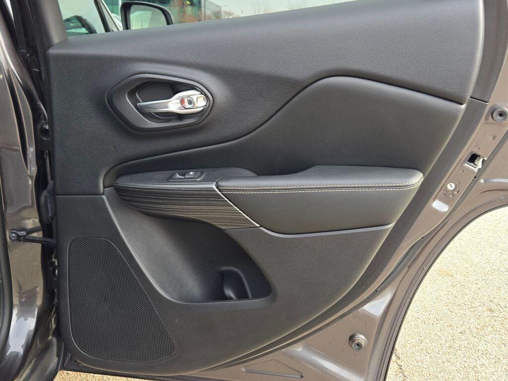 used 2017 Jeep Cherokee car, priced at $10,491