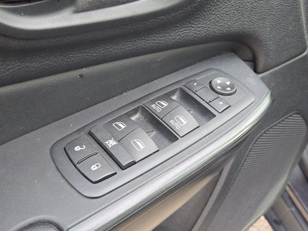 used 2017 Jeep Cherokee car, priced at $10,491