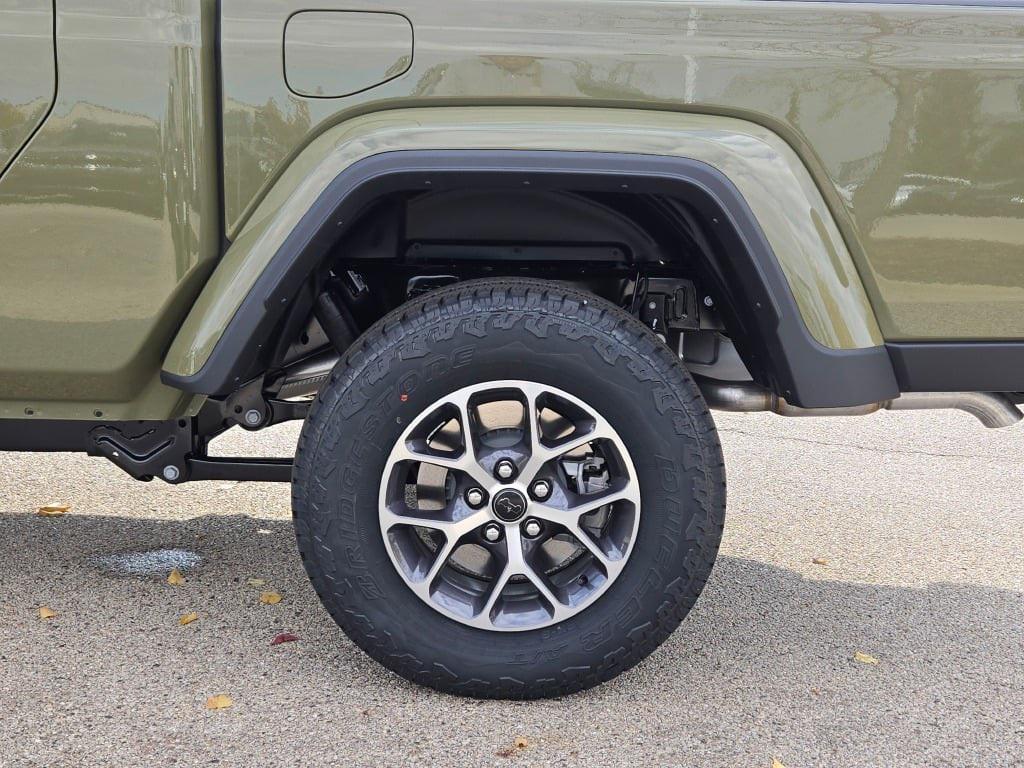 new 2026 Jeep Gladiator car, priced at $52,790