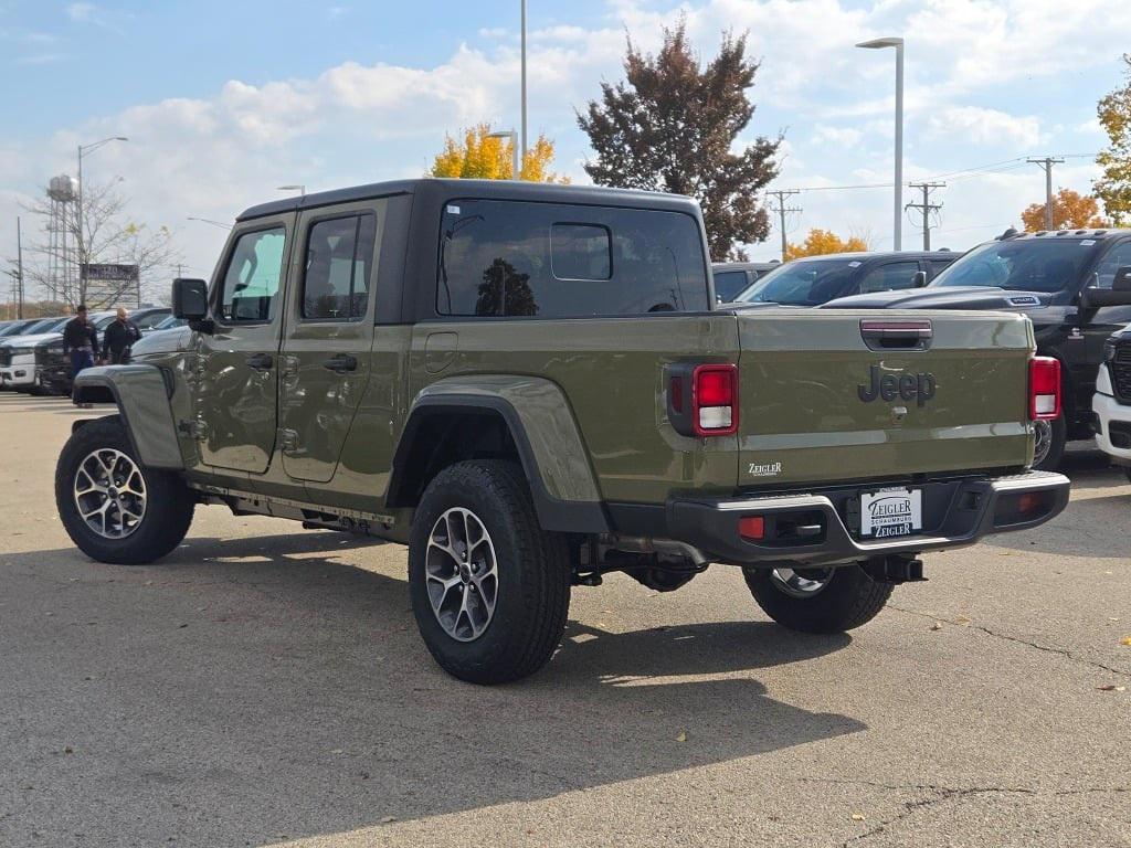 new 2026 Jeep Gladiator car, priced at $52,790