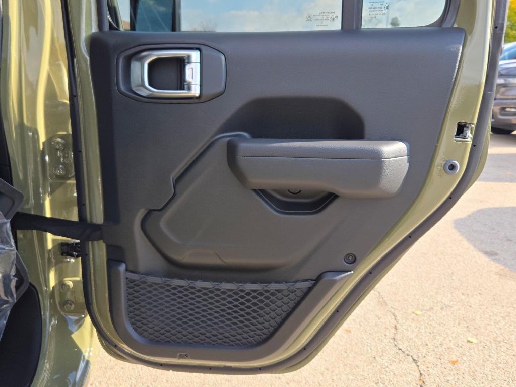 new 2026 Jeep Gladiator car, priced at $52,790