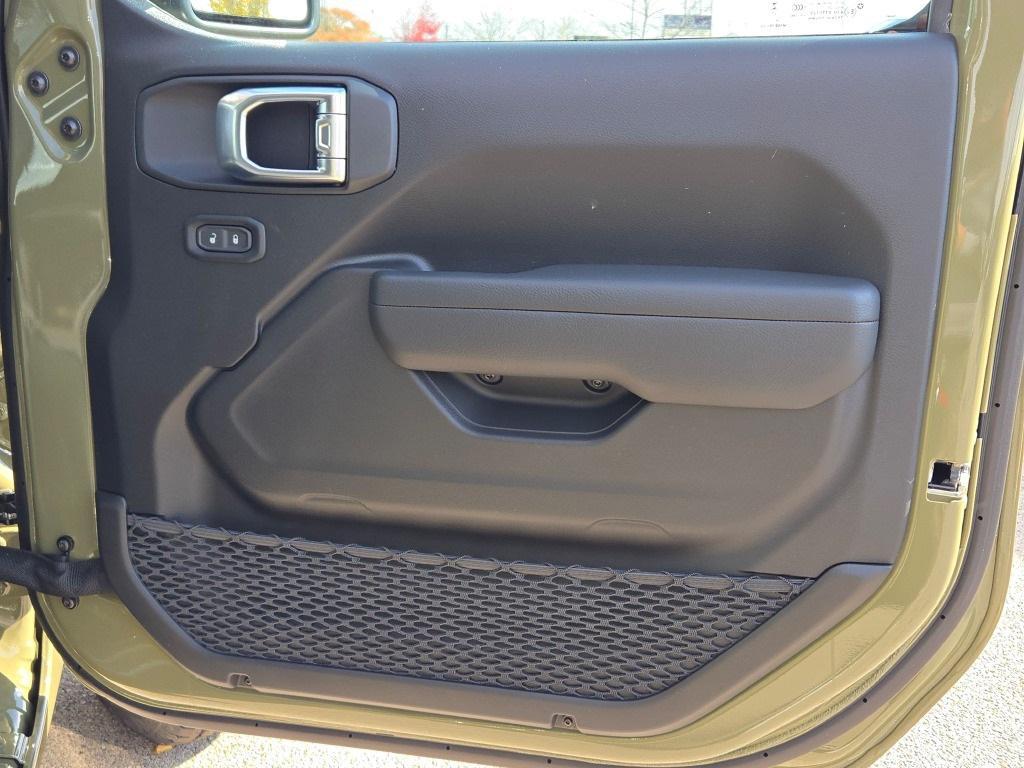 new 2026 Jeep Gladiator car, priced at $52,790