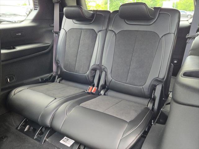 new 2025 Jeep Grand Cherokee L car, priced at $42,072
