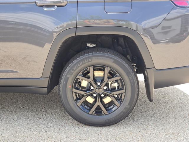 new 2025 Jeep Grand Cherokee L car, priced at $42,497
