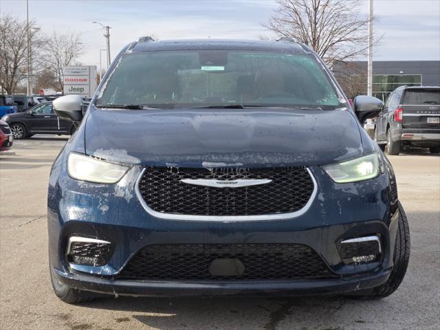 new 2025 Chrysler Pacifica car, priced at $54,975