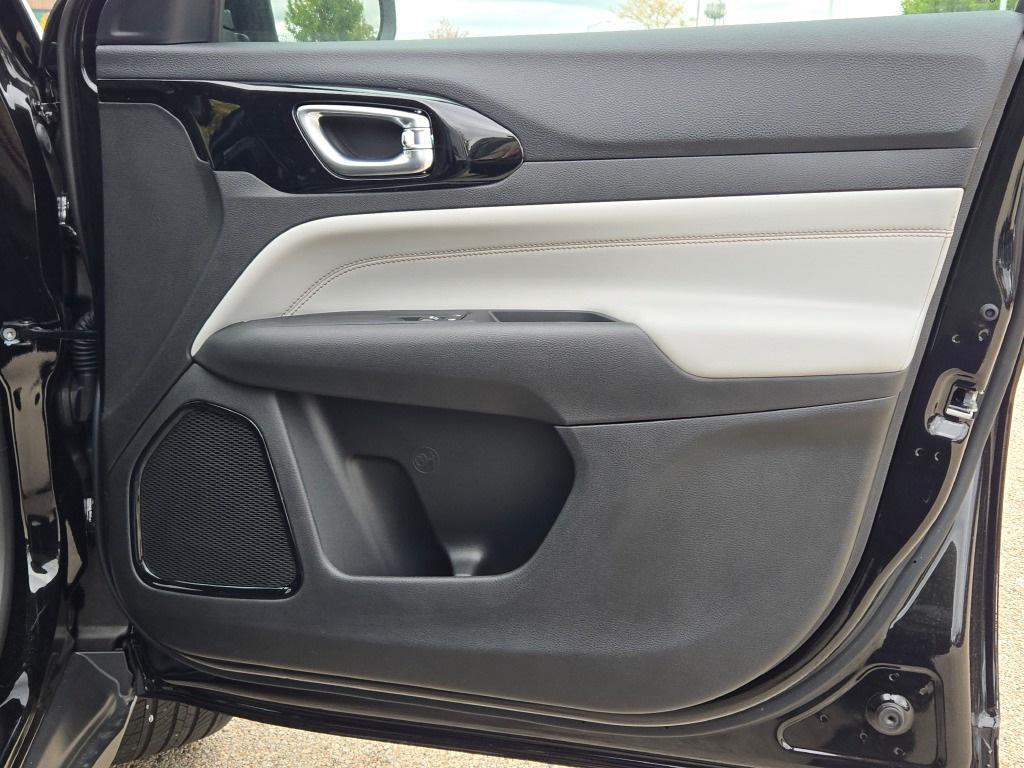 new 2026 Jeep Compass car, priced at $31,350