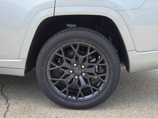 new 2025 Jeep Grand Cherokee L car, priced at $63,421