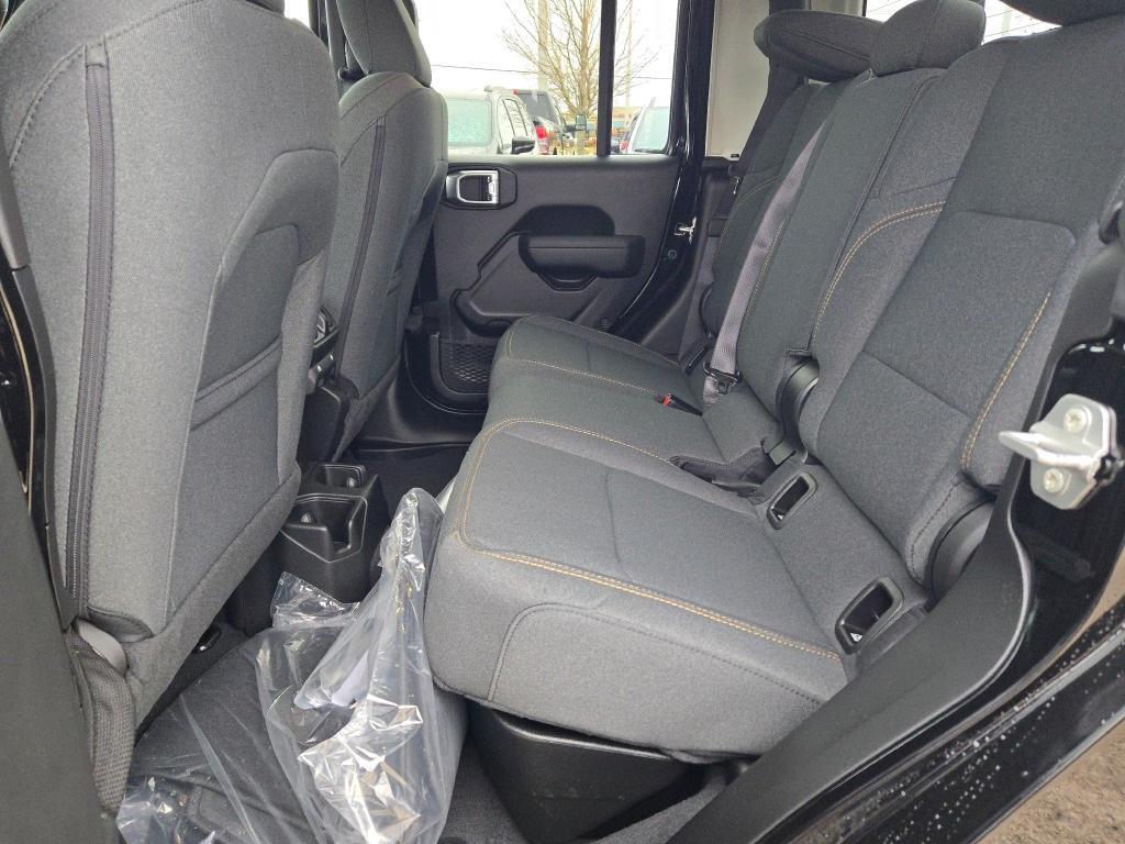 new 2025 Jeep Gladiator car, priced at $39,235