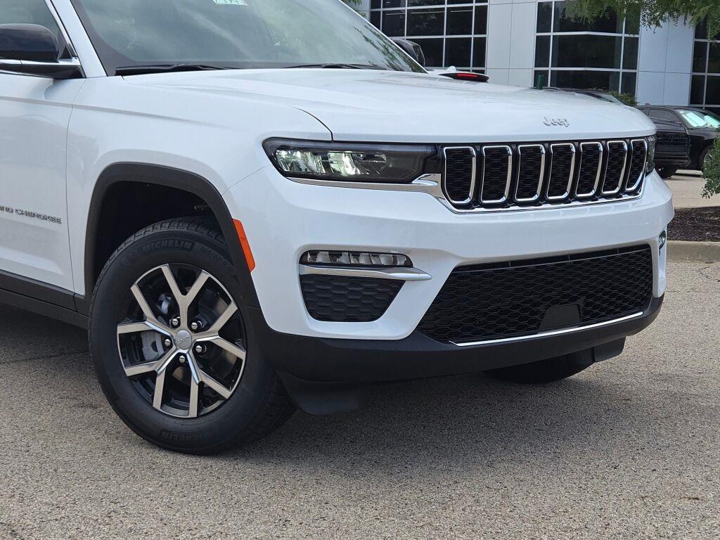 new 2025 Jeep Grand Cherokee car, priced at $45,165
