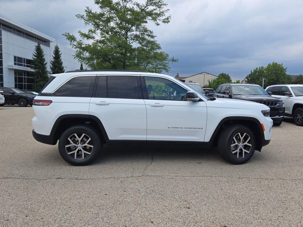new 2025 Jeep Grand Cherokee car, priced at $45,165