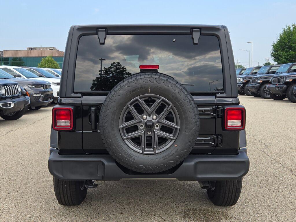 new 2025 Jeep Wrangler car, priced at $43,845