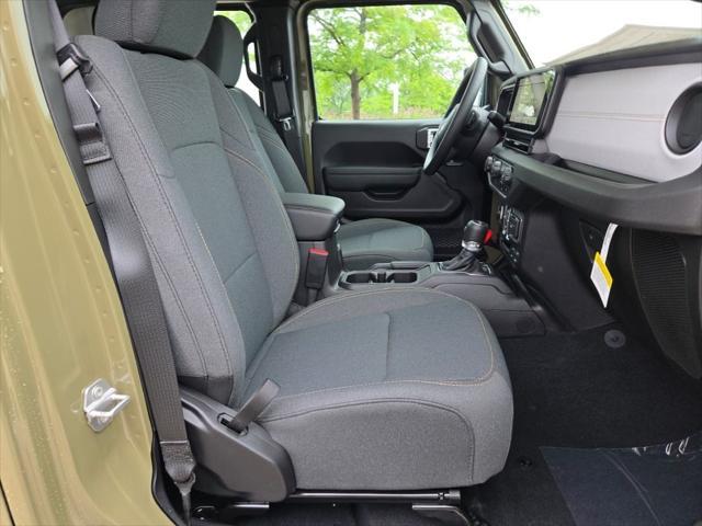 new 2025 Jeep Gladiator car, priced at $38,332