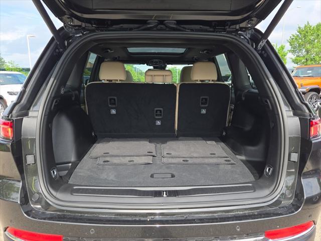 used 2024 Jeep Grand Cherokee car, priced at $41,989
