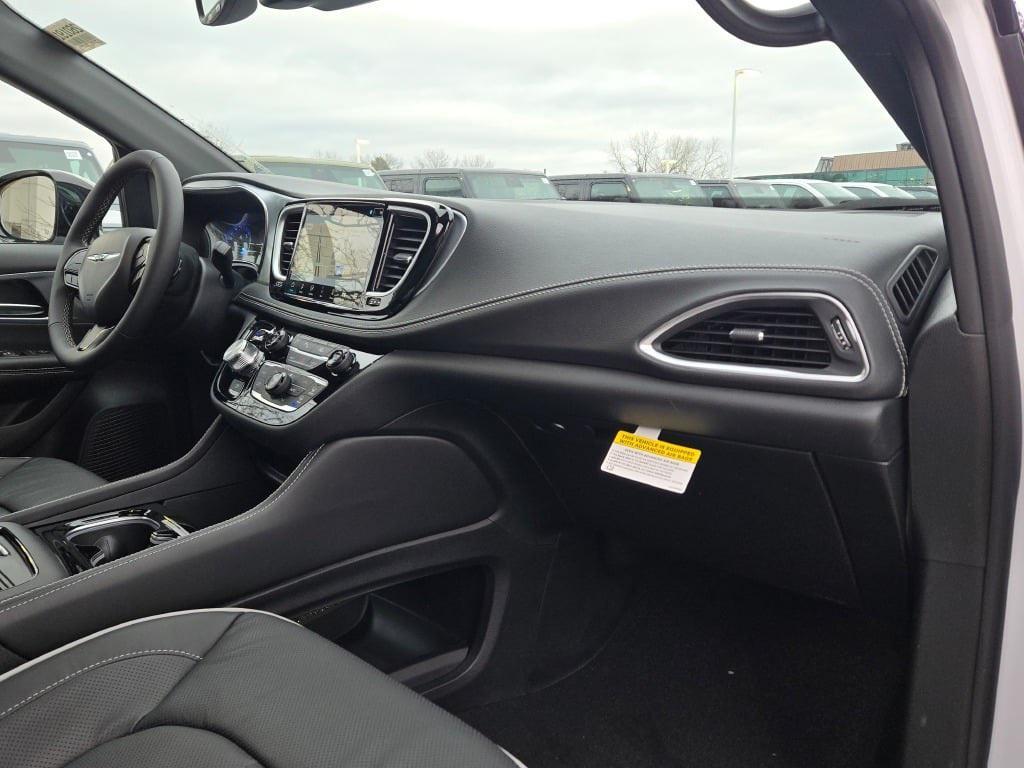new 2026 Chrysler Pacifica car, priced at $52,905