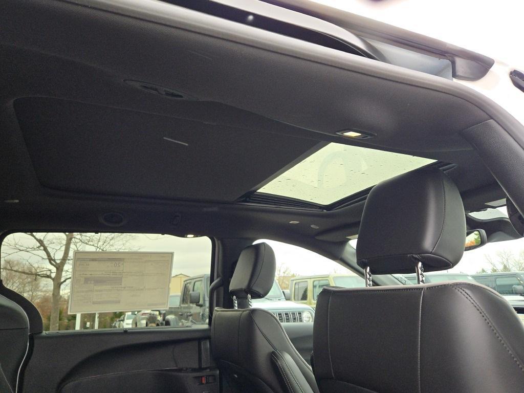 new 2026 Chrysler Pacifica car, priced at $52,905