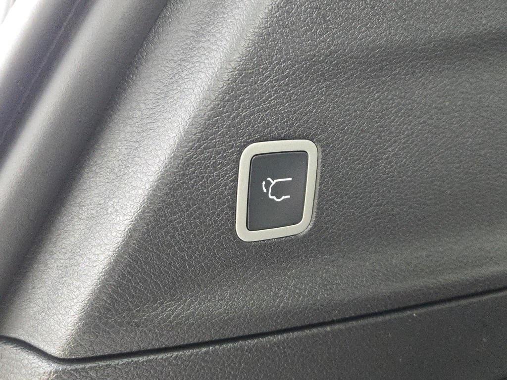 new 2026 Chrysler Pacifica car, priced at $52,905