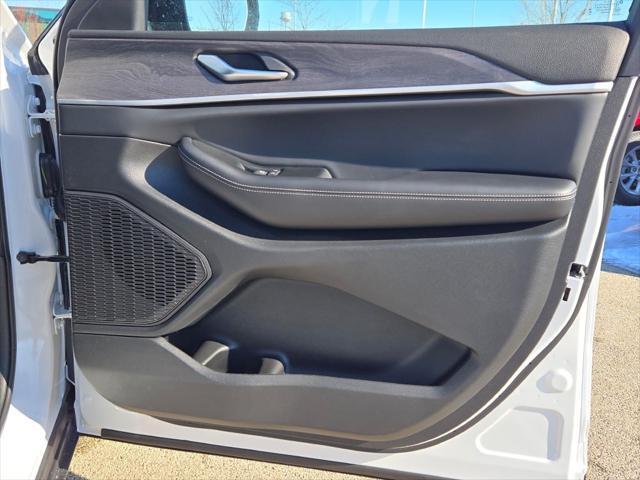 new 2025 Jeep Grand Cherokee car, priced at $44,940