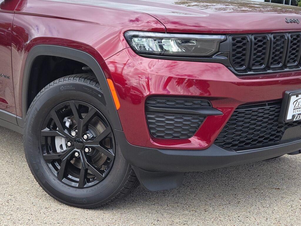 new 2025 Jeep Grand Cherokee car, priced at $37,475