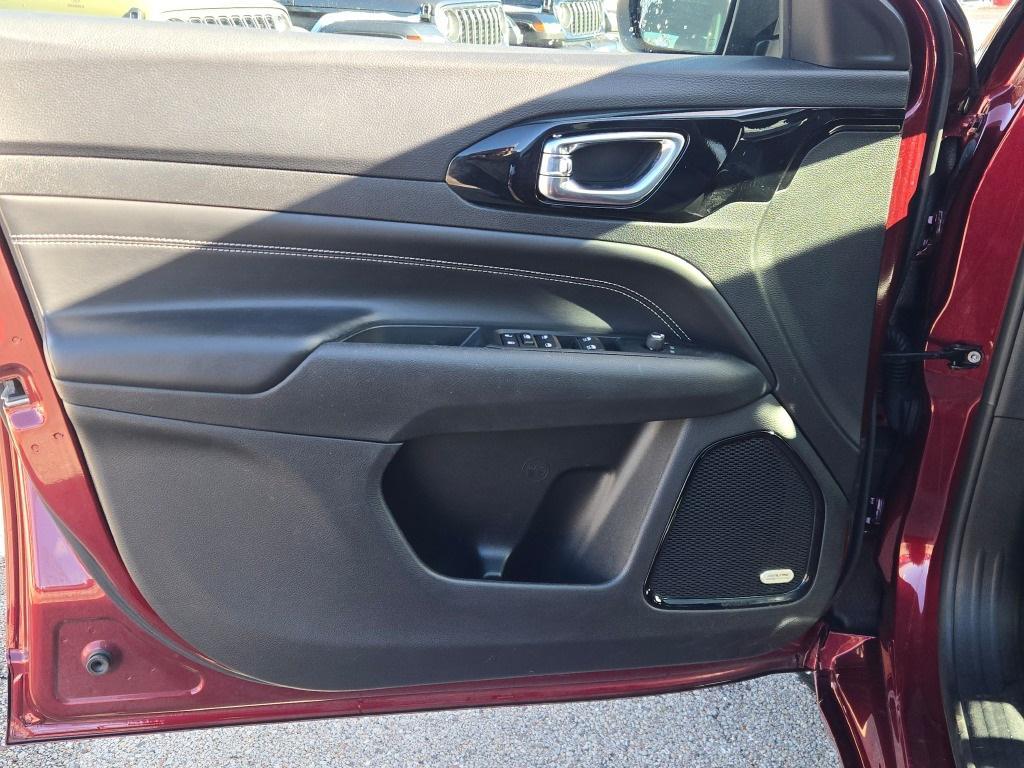 used 2022 Jeep Compass car, priced at $23,992