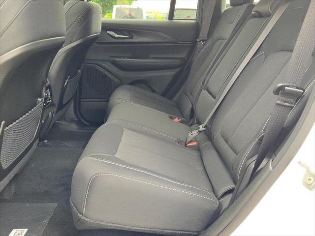 new 2025 Jeep Grand Cherokee car, priced at $39,575