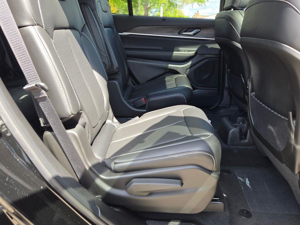 new 2025 Jeep Grand Cherokee L car, priced at $53,685