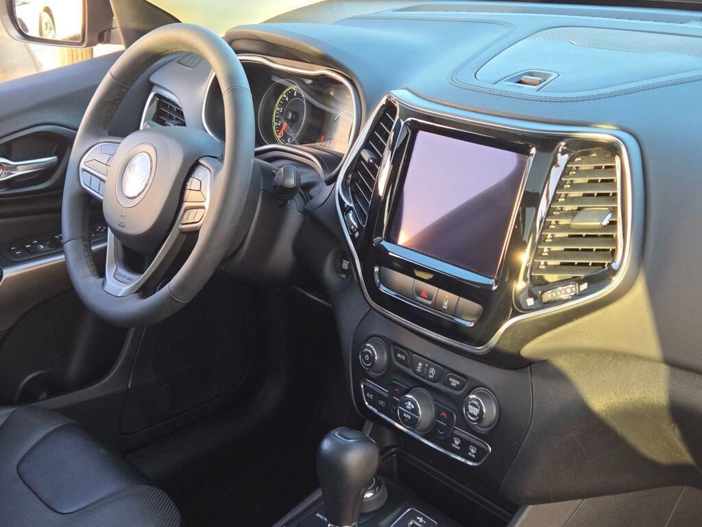 used 2022 Jeep Cherokee car, priced at $24,992