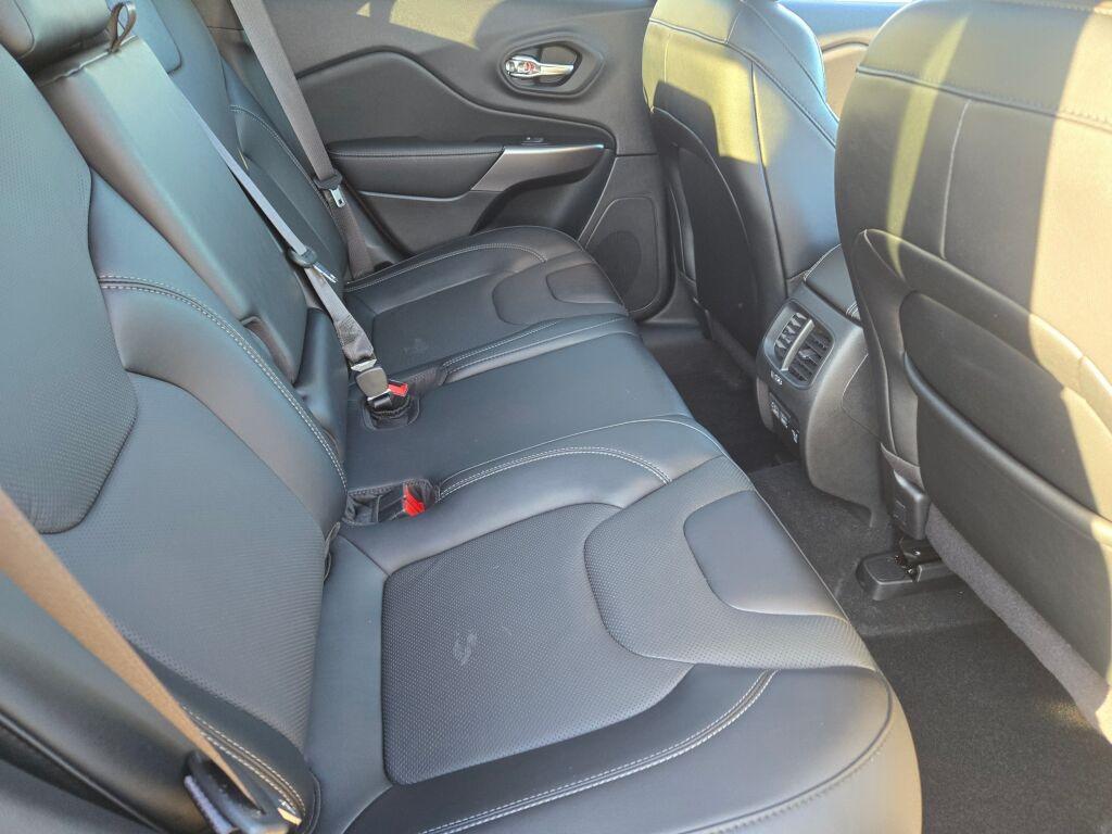 used 2022 Jeep Cherokee car, priced at $24,992