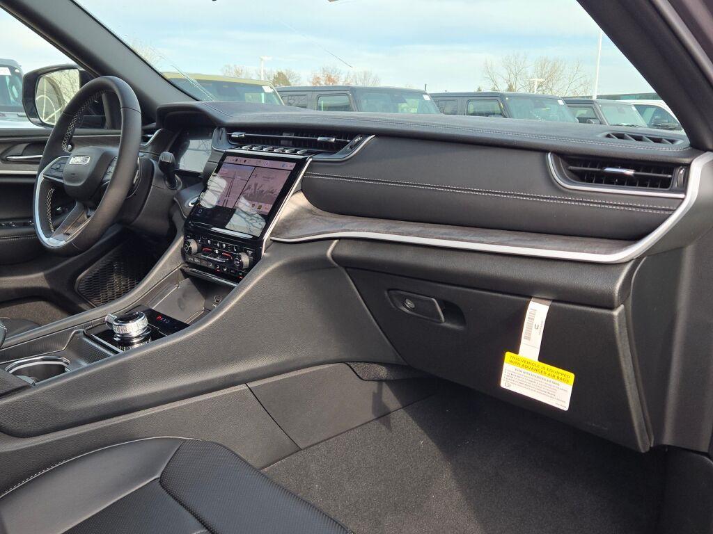 new 2025 Jeep Grand Cherokee L car, priced at $51,505