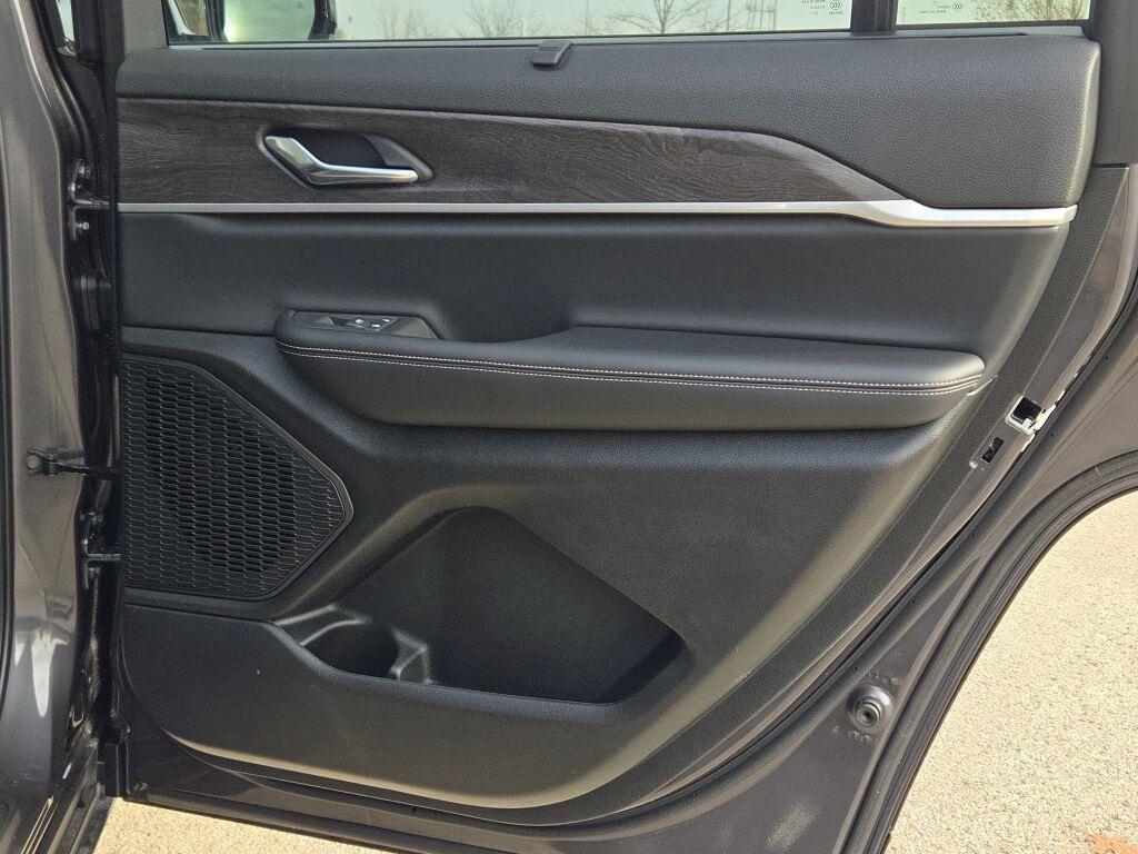 new 2025 Jeep Grand Cherokee L car, priced at $51,505