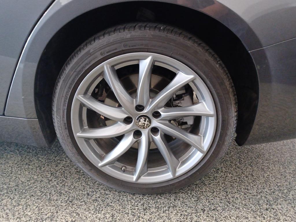 used 2024 Alfa Romeo Giulia car, priced at $35,062