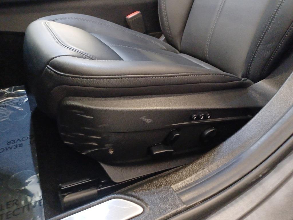 used 2024 Alfa Romeo Giulia car, priced at $35,062