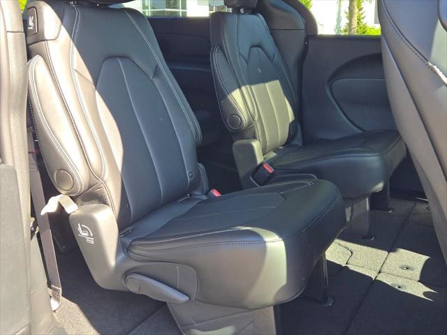 new 2025 Chrysler Pacifica car, priced at $47,893