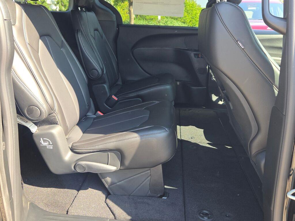 new 2026 Chrysler Pacifica car, priced at $41,960