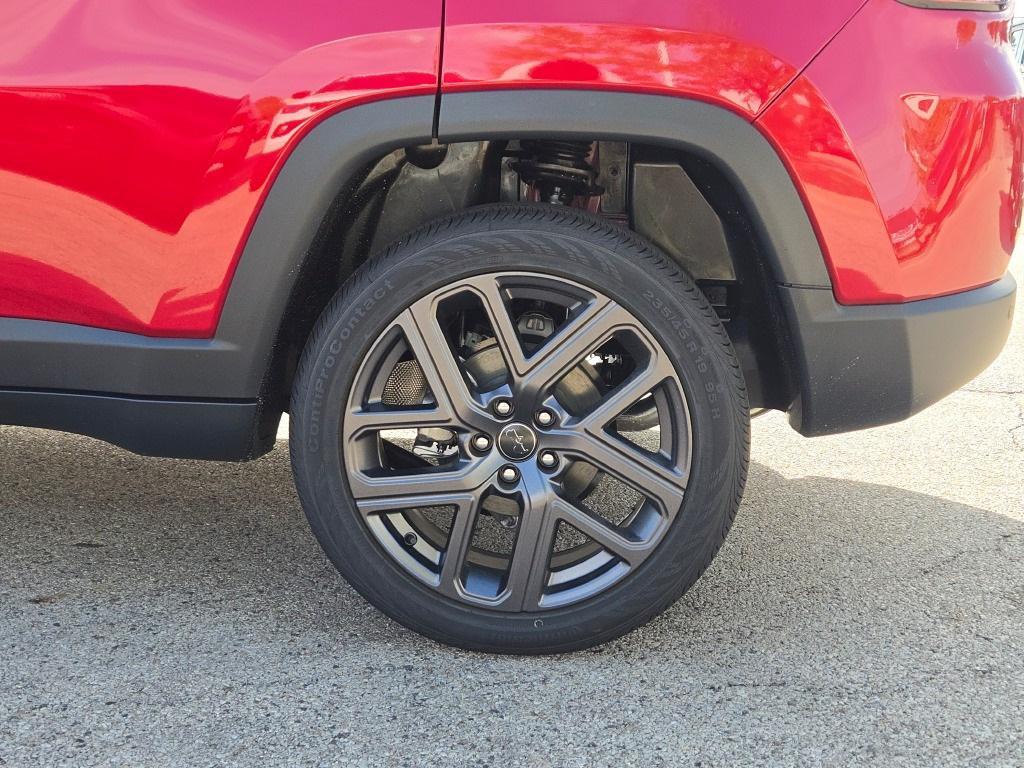 new 2026 Jeep Compass car, priced at $32,750