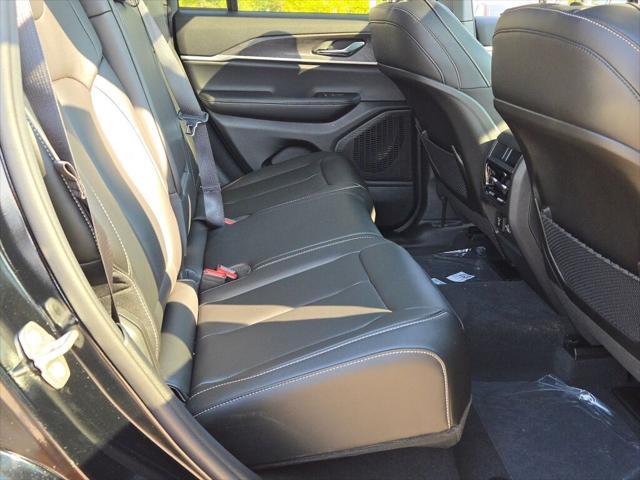 new 2025 Jeep Grand Cherokee car, priced at $44,671