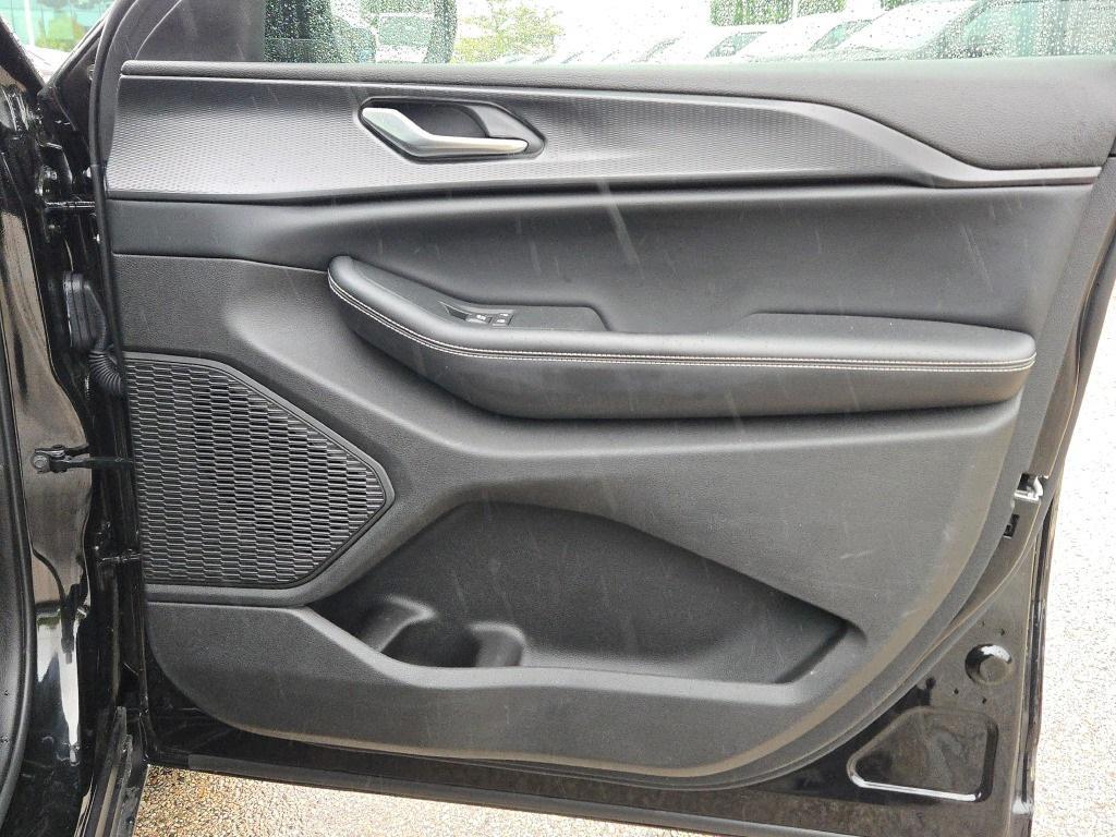 used 2024 Jeep Grand Cherokee L car, priced at $29,170