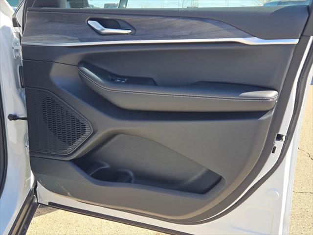 new 2025 Jeep Grand Cherokee car, priced at $44,940