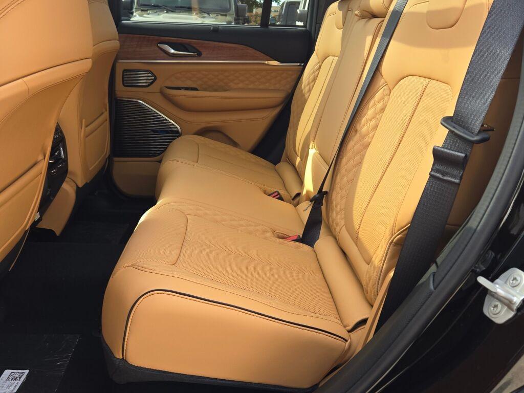 new 2025 Jeep Grand Cherokee car, priced at $64,425