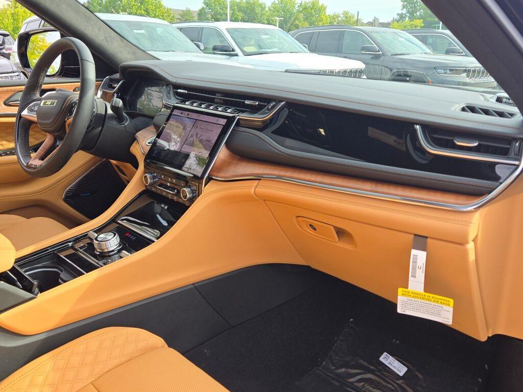 new 2025 Jeep Grand Cherokee car, priced at $64,425
