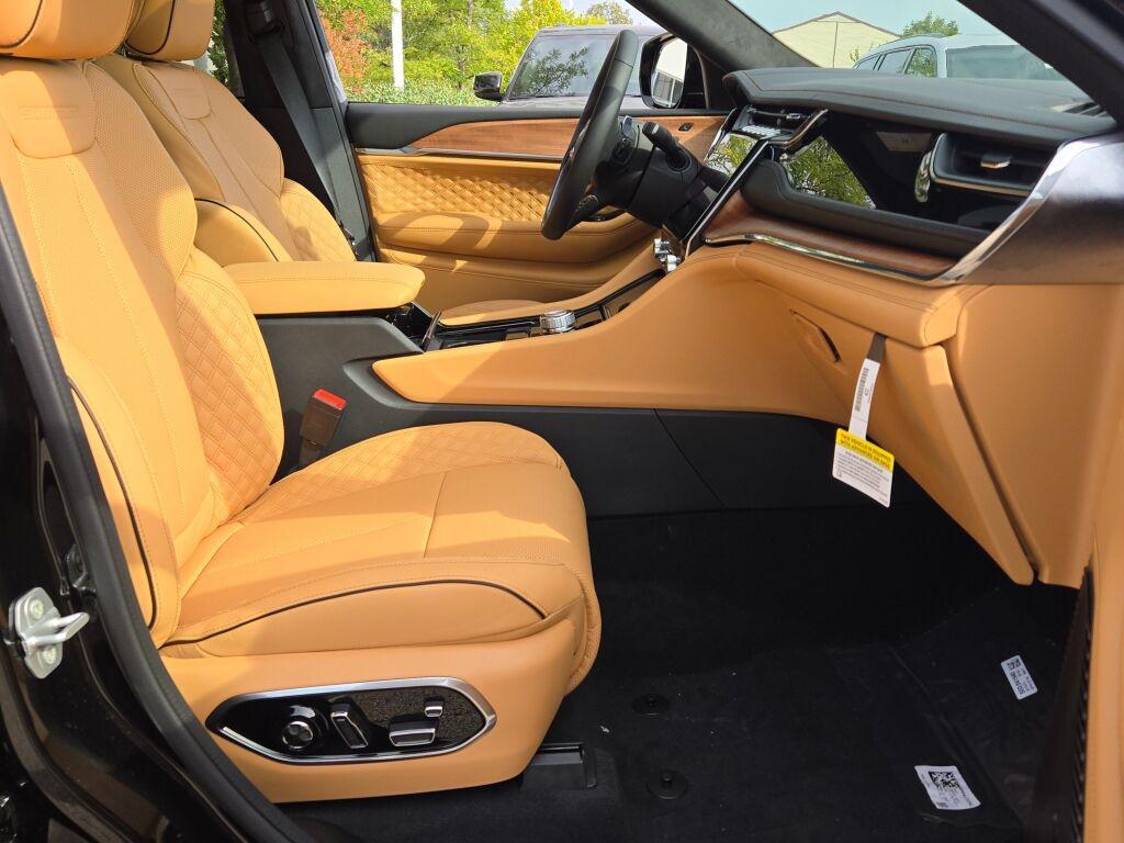 new 2025 Jeep Grand Cherokee car, priced at $64,425