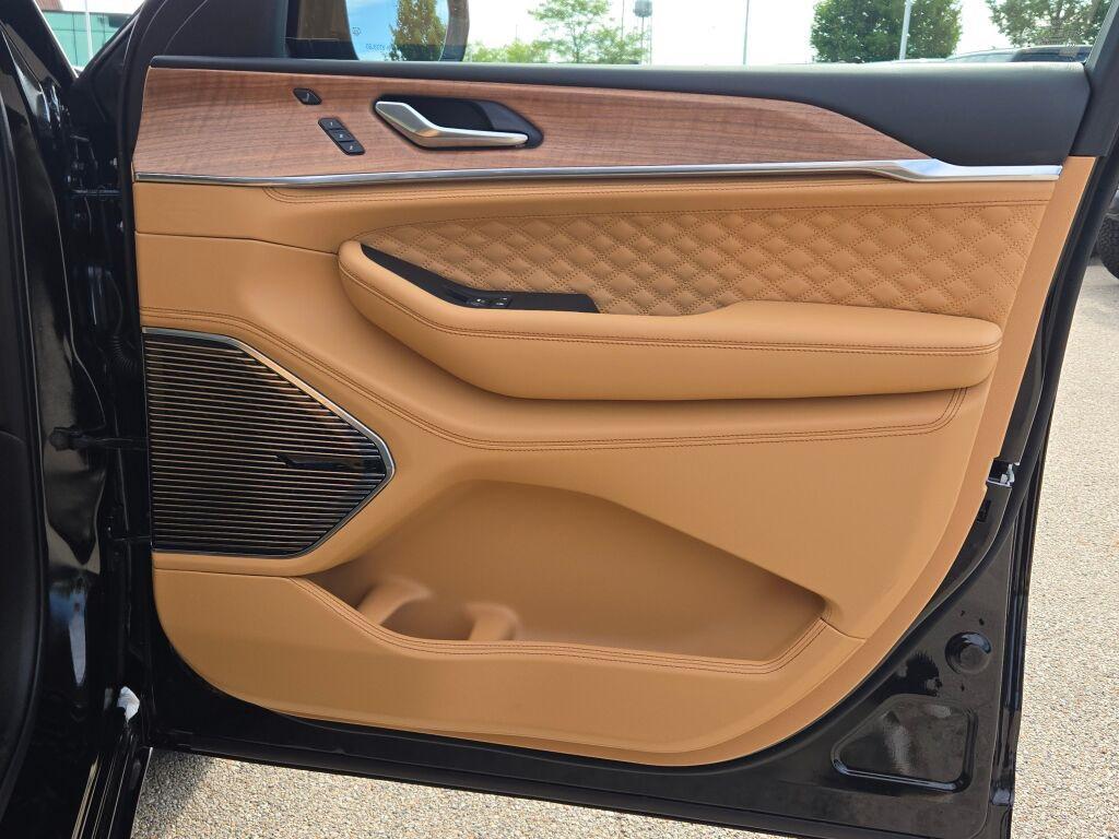 new 2025 Jeep Grand Cherokee car, priced at $64,425